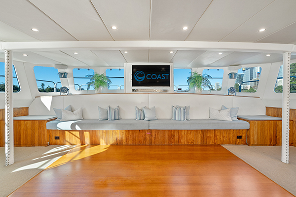 INTERIOR DANCE FLOOR P