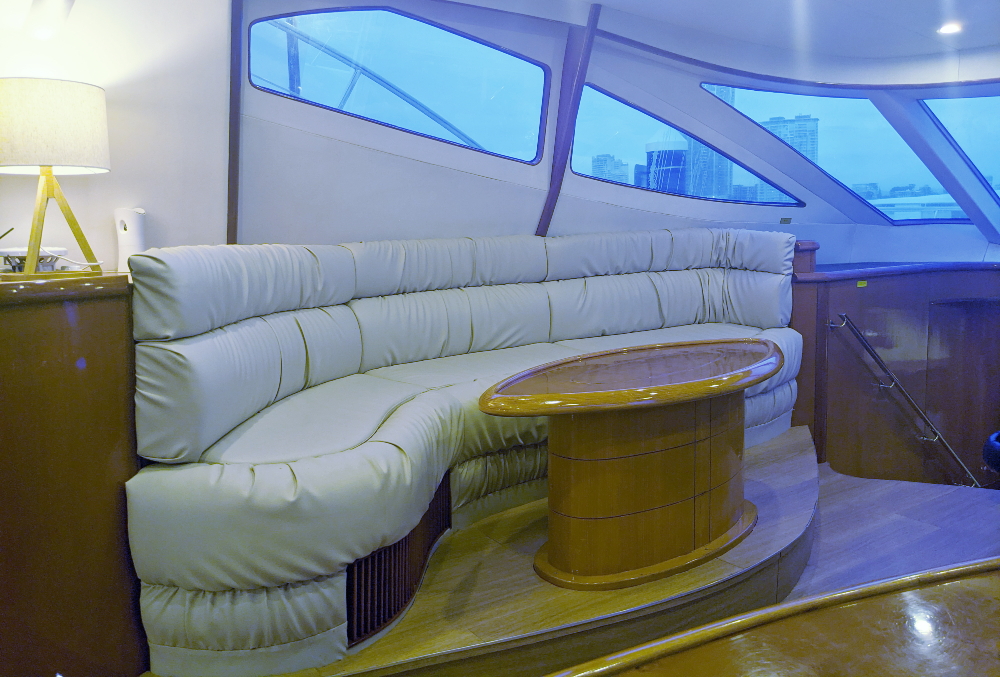 AKI_seating