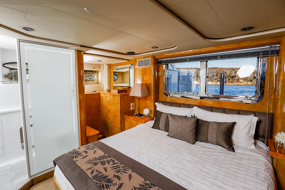 Galaxy I master bedroom