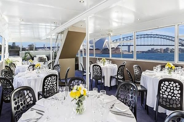 rsz_jerry_bailey_diningv1